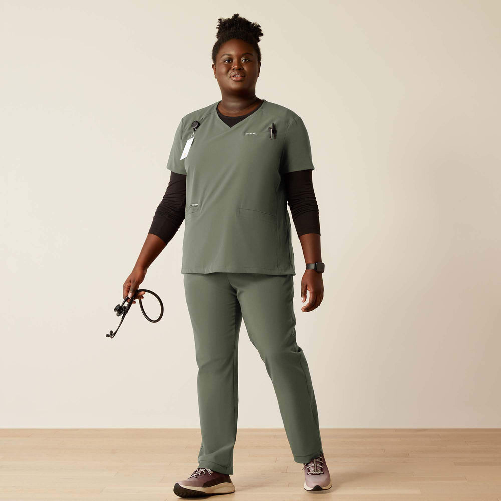 Ariat Clara 6 Pocket Scrub Top